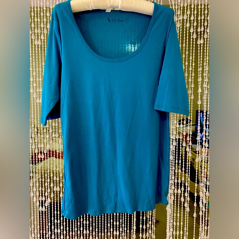 VICTORIA SECRET TEE SHIRT